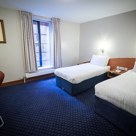 Travelodge Derry Екстер'єр фото