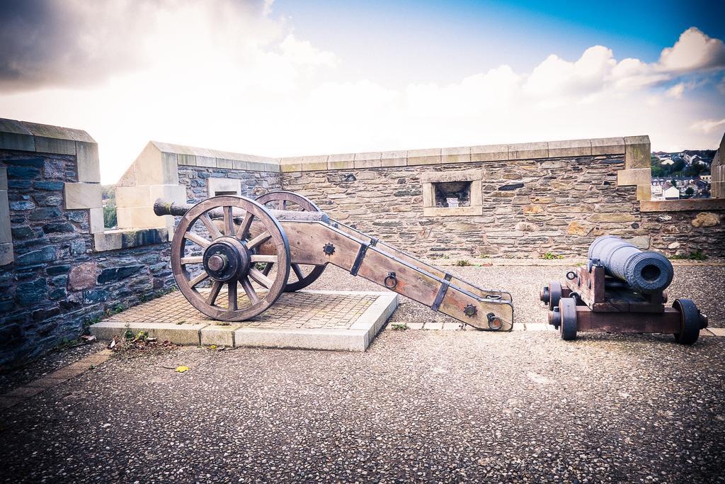 Travelodge Derry Екстер'єр фото