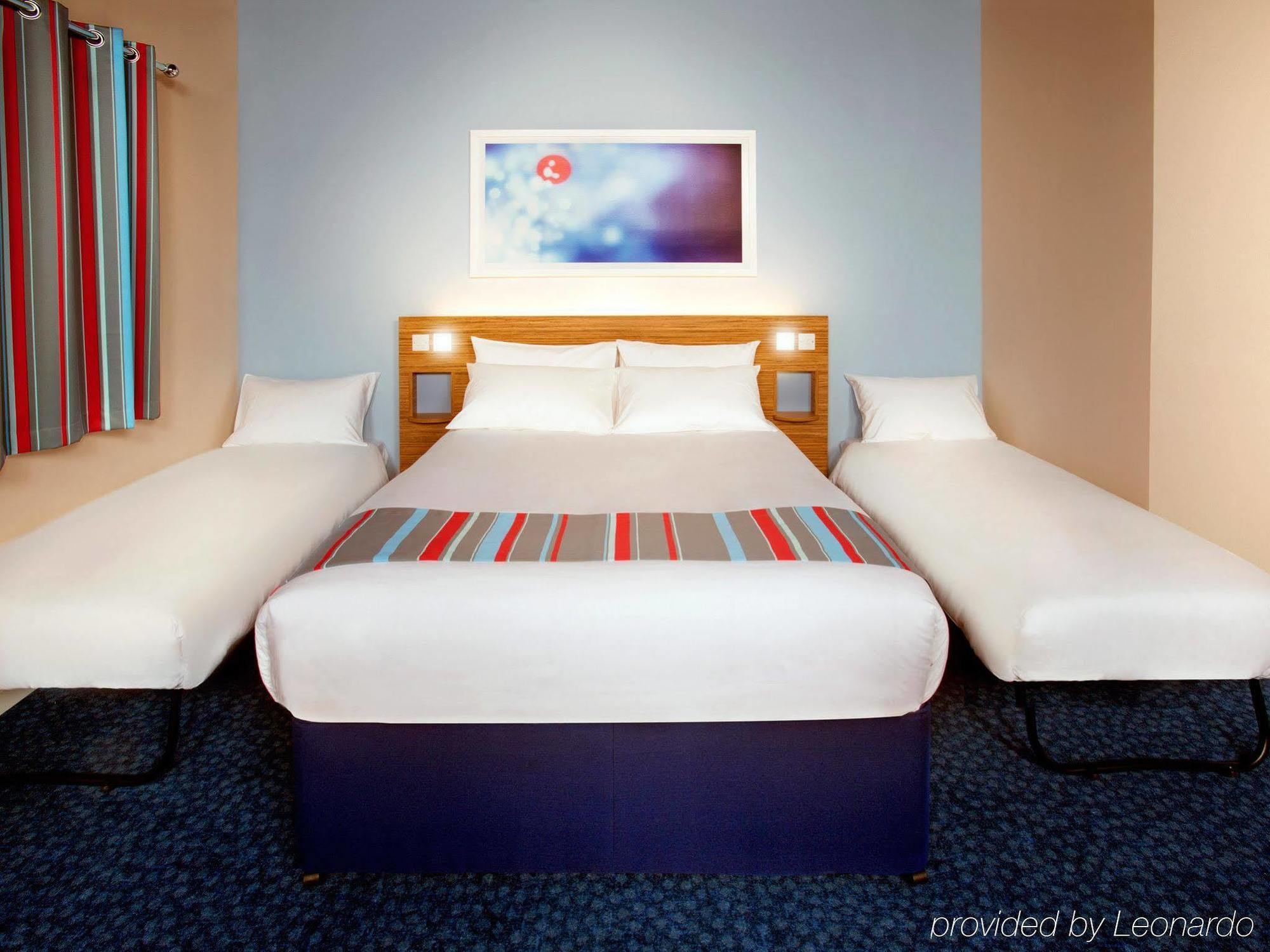 Travelodge Derry Екстер'єр фото