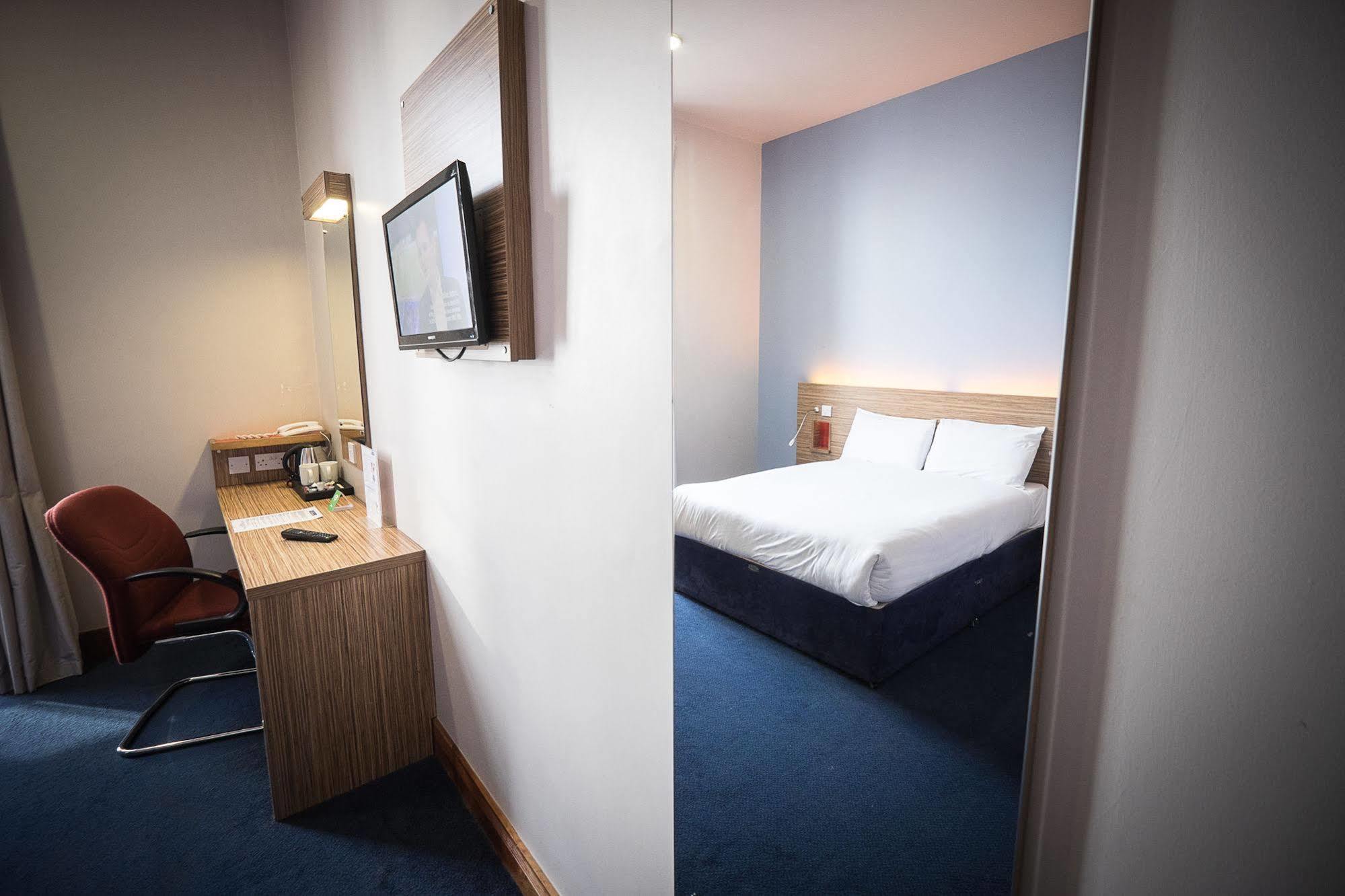 Travelodge Derry Екстер'єр фото